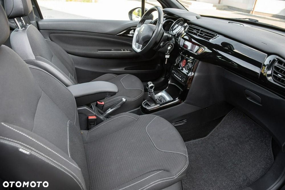 Citroën DS3 VTi 120 SoChic - 9