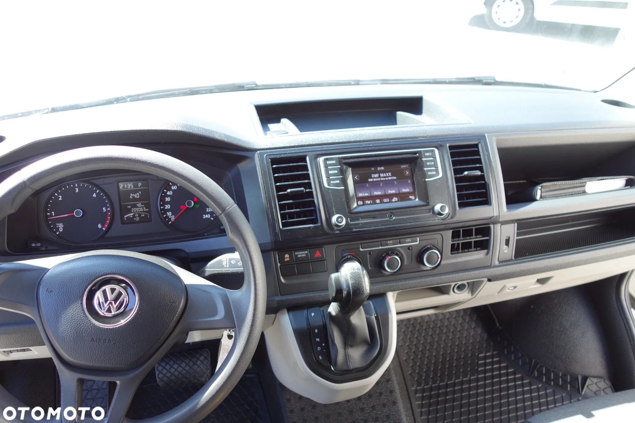 Volkswagen Transporter Long Automat 2.0 TDI 150 KM Klima Webasto - 20