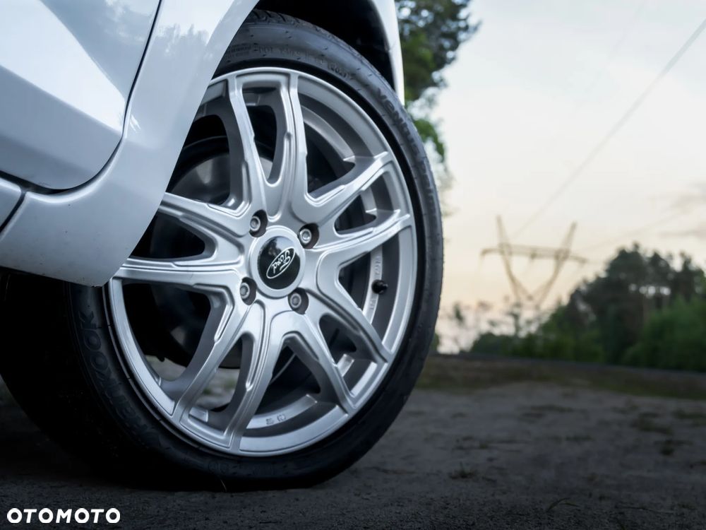 Ford Fiesta 1.25 Celebration - 6