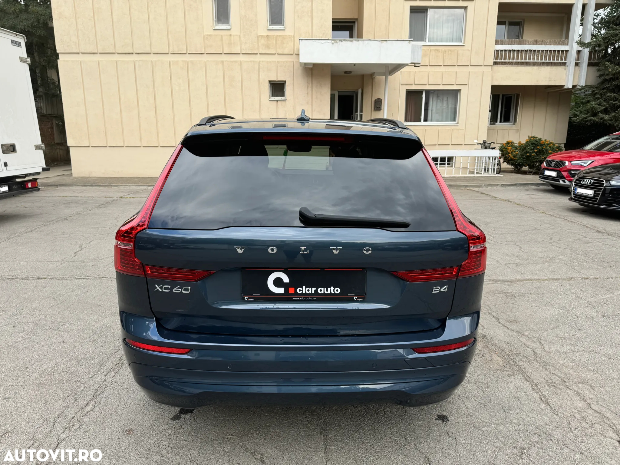 Volvo XC 60 B4 MHEV AT FWD Core - 5