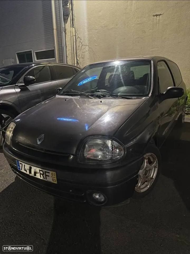 Renault Clio 1.2 RXE - 2