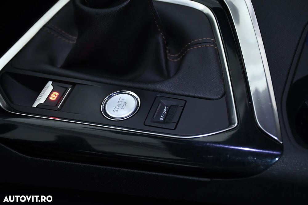 Peugeot 3008 1.2 PureTech Turbo S&S Active - 29