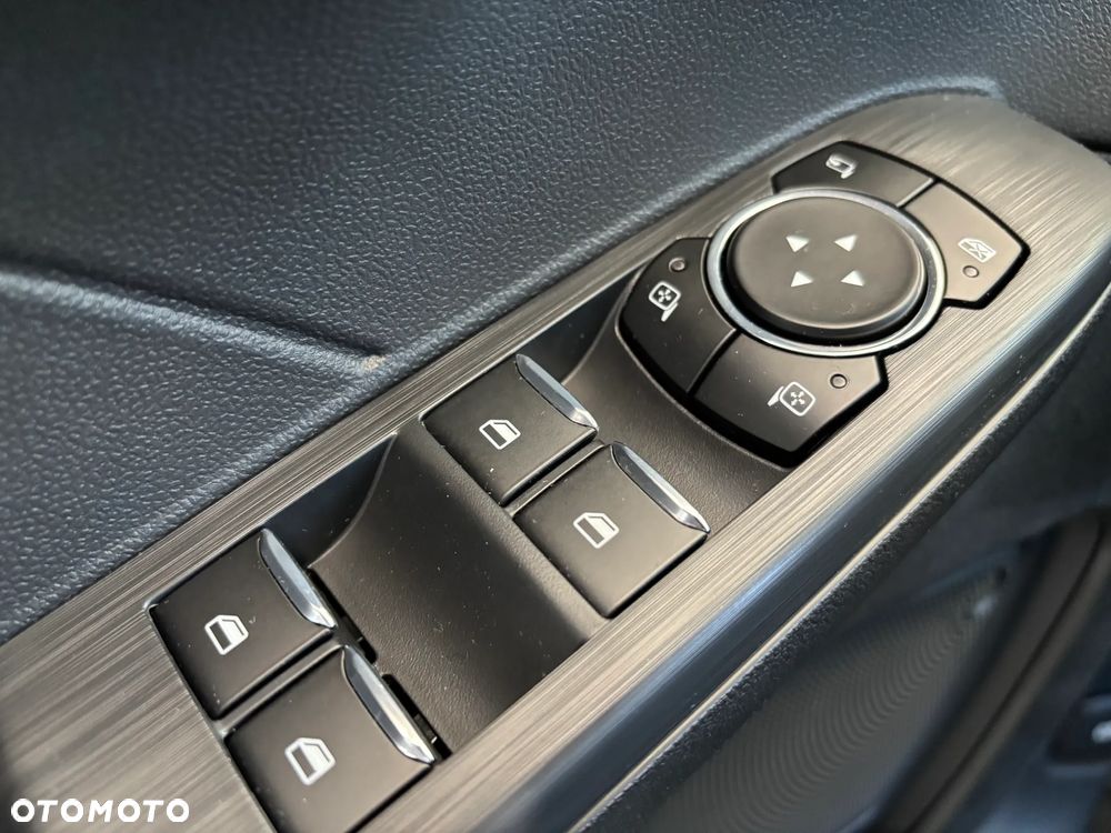 Ford Kuga 2.5 Duratec FHEV ST-LINE X - 16