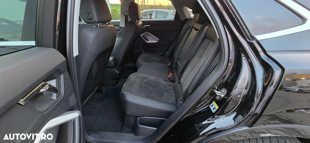 Audi Q3 45 TFSIe ack S tronic S line - 11