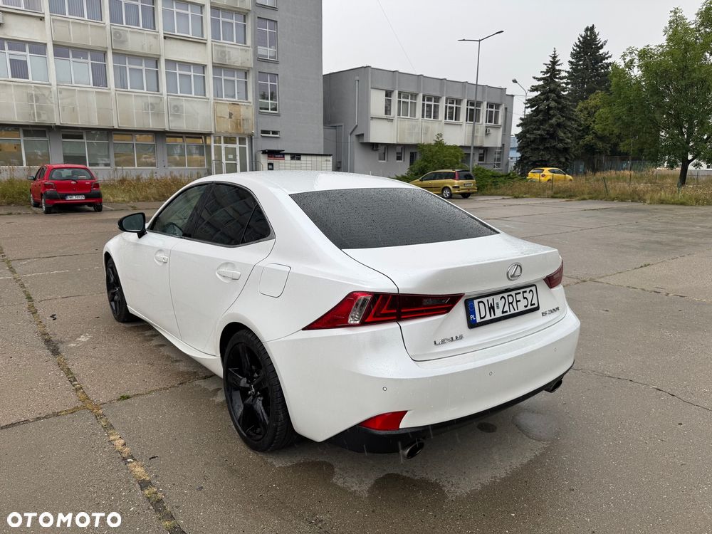 Lexus IS 200t Elegance - 3