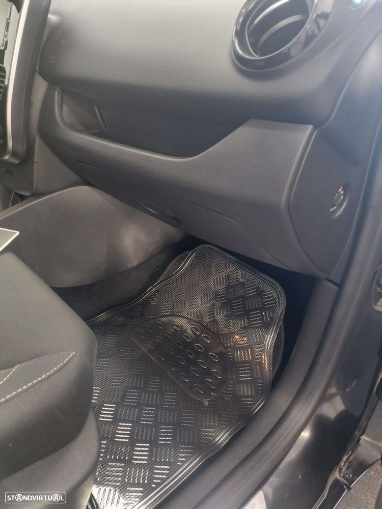 Renault Clio 0.9 TCe Limited - 36