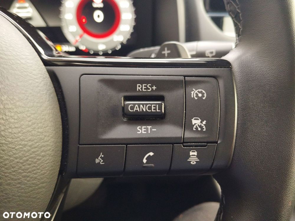 Nissan Qashqai 1.3 DIG-T mHEV N-Connecta Xtronic - 23