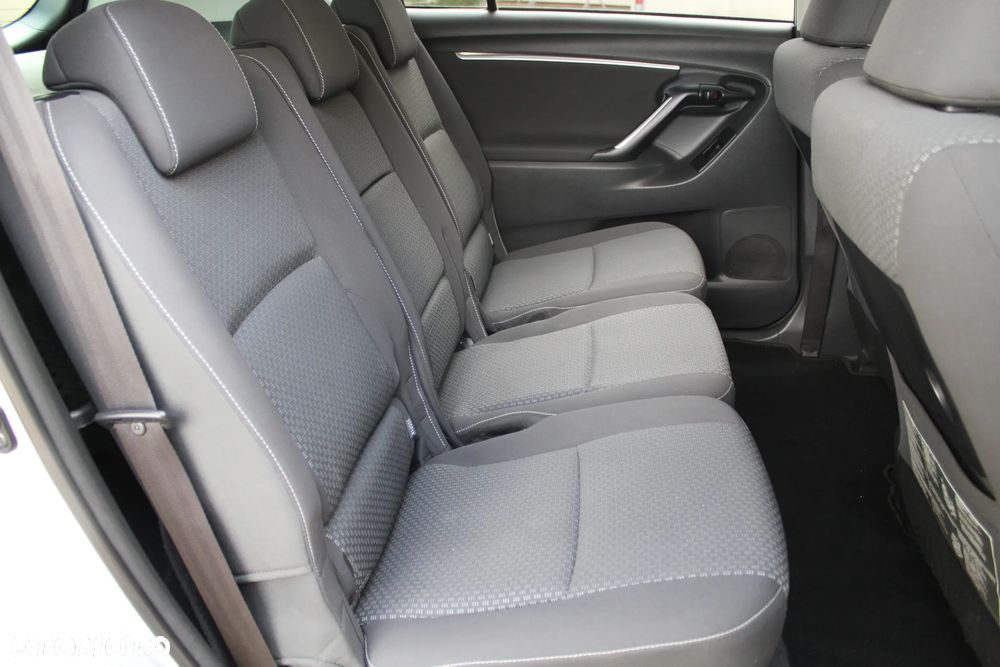 Toyota Verso 1.8 5-Sitzer Life - 17
