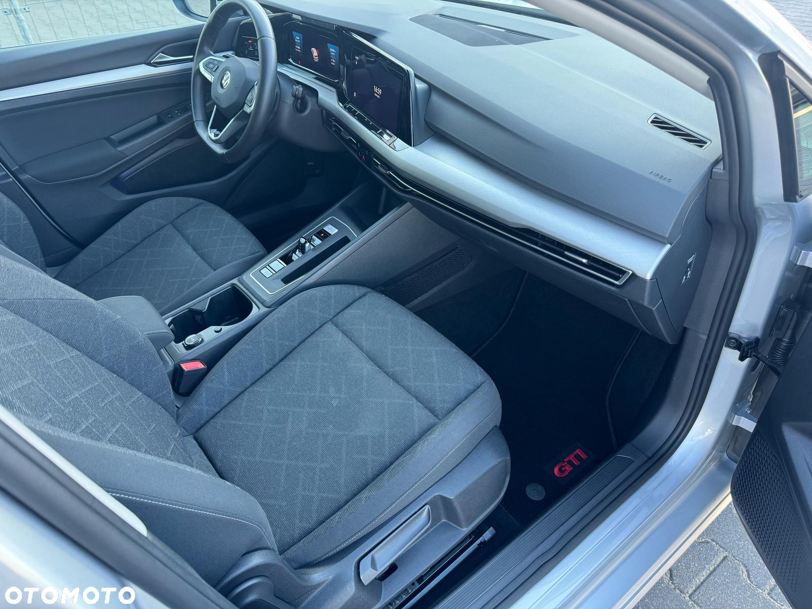 Volkswagen Golf - 15