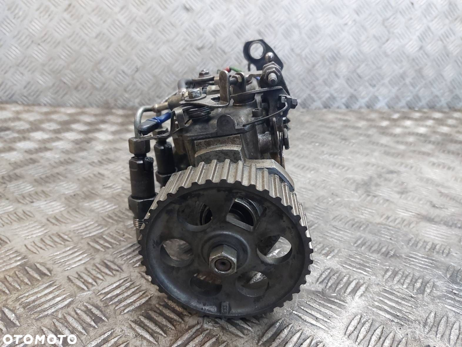 POMPA WTRYSKOWA + WTRYSKIWACZE VOLVO 340 1.6 D F8MRA02 LCR6732001C - 3
