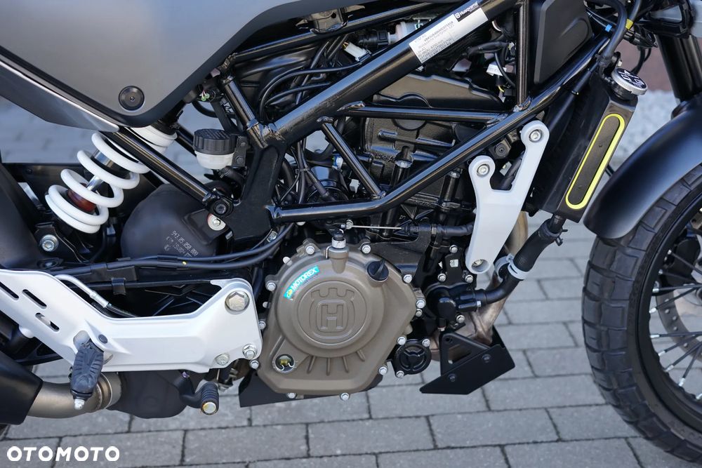 Husqvarna Svartpilen - 13