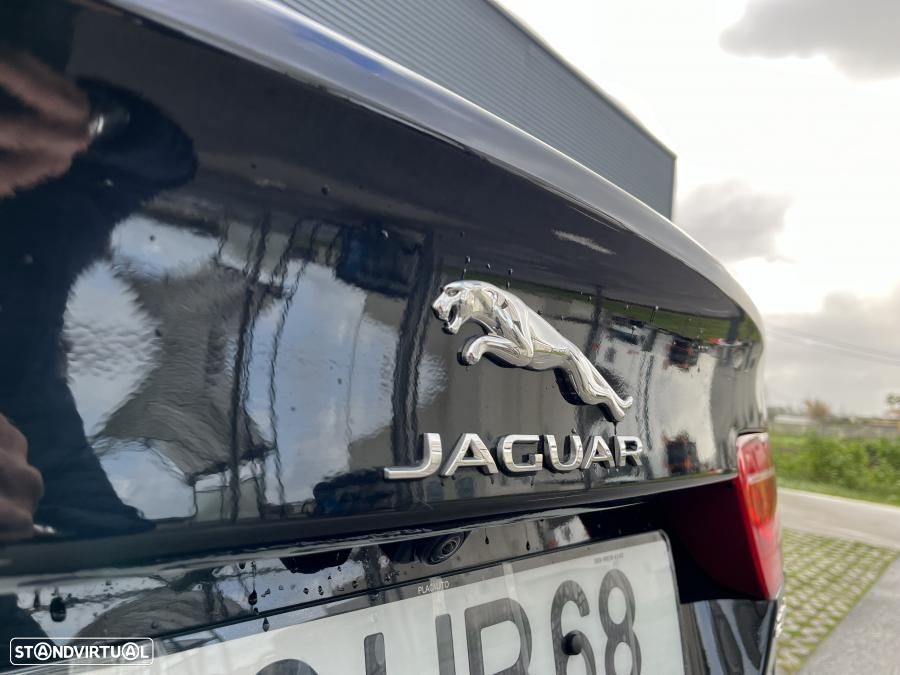 Jaguar XE 2.0 D Prestige Aut. - 25