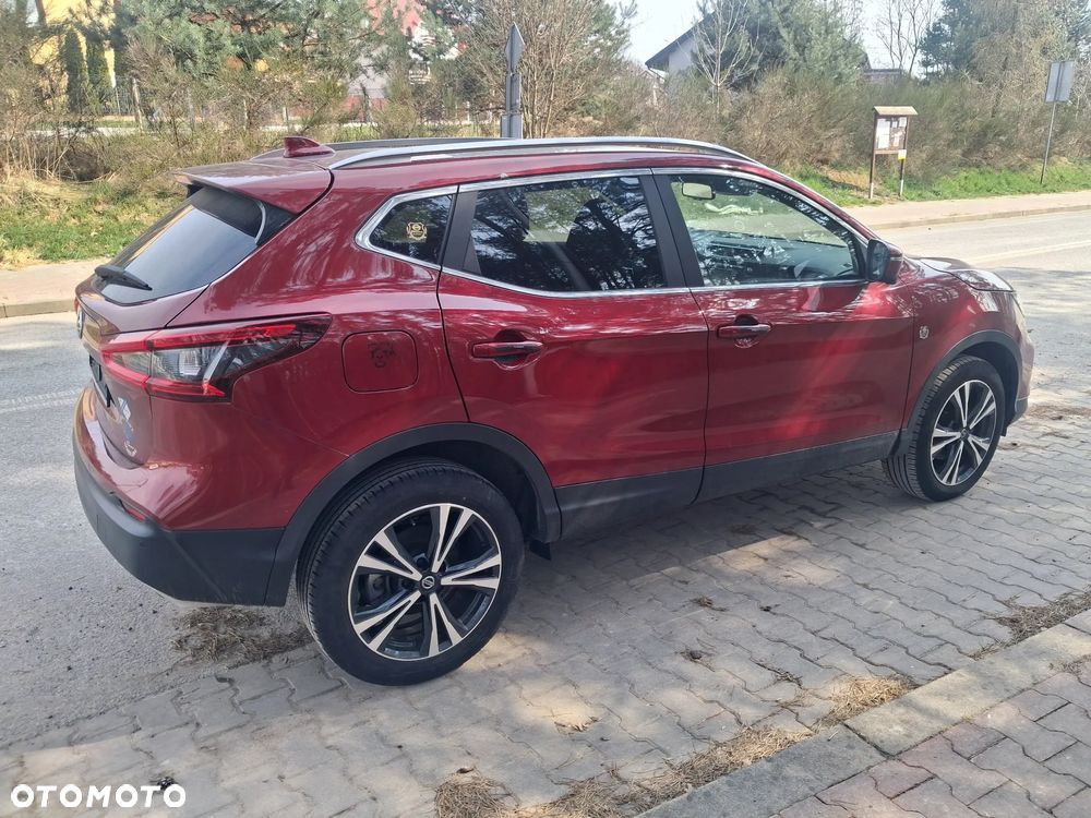 Nissan Qashqai 1.3 DIG-T AKARI - 2