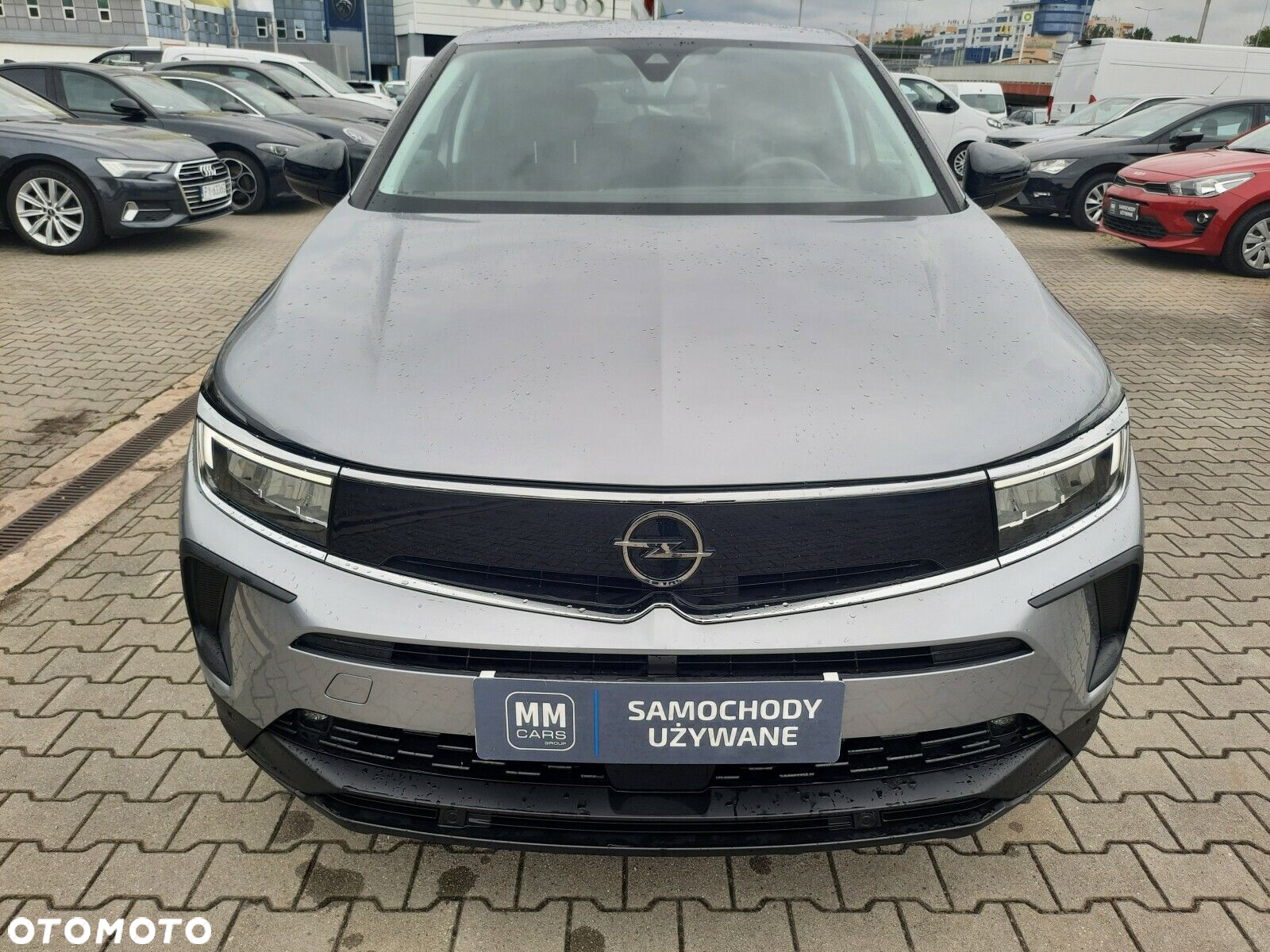 Opel Grandland 1.2 T Business Edition S&S - 4