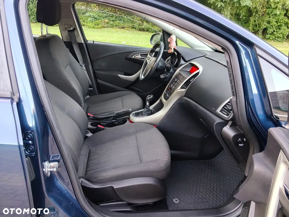 Opel Astra 1.4 T Executive - 6