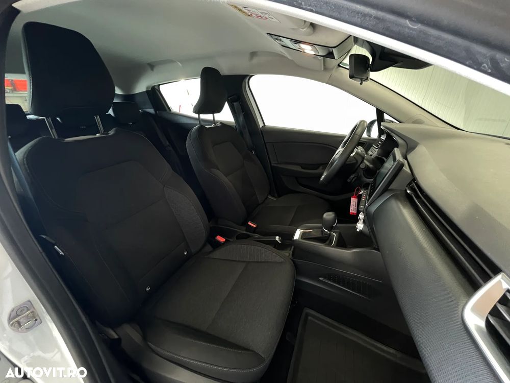 Renault Clio V E-Tech 145 Evolution - 11