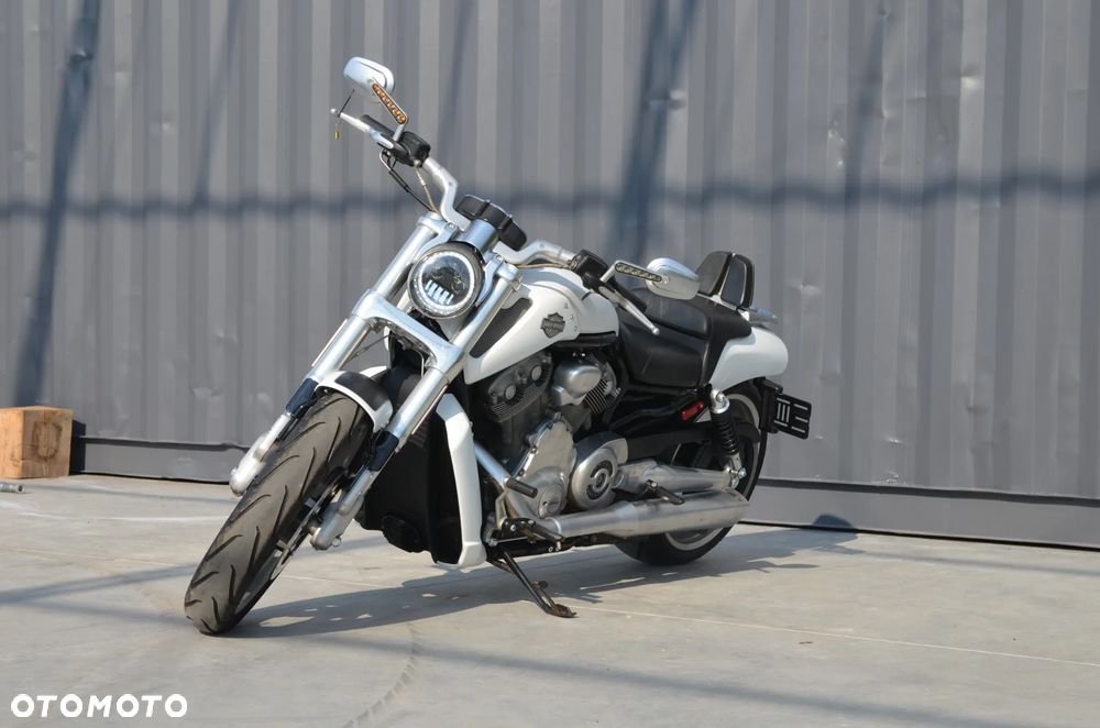 Harley-Davidson V-Rod Muscle - 12