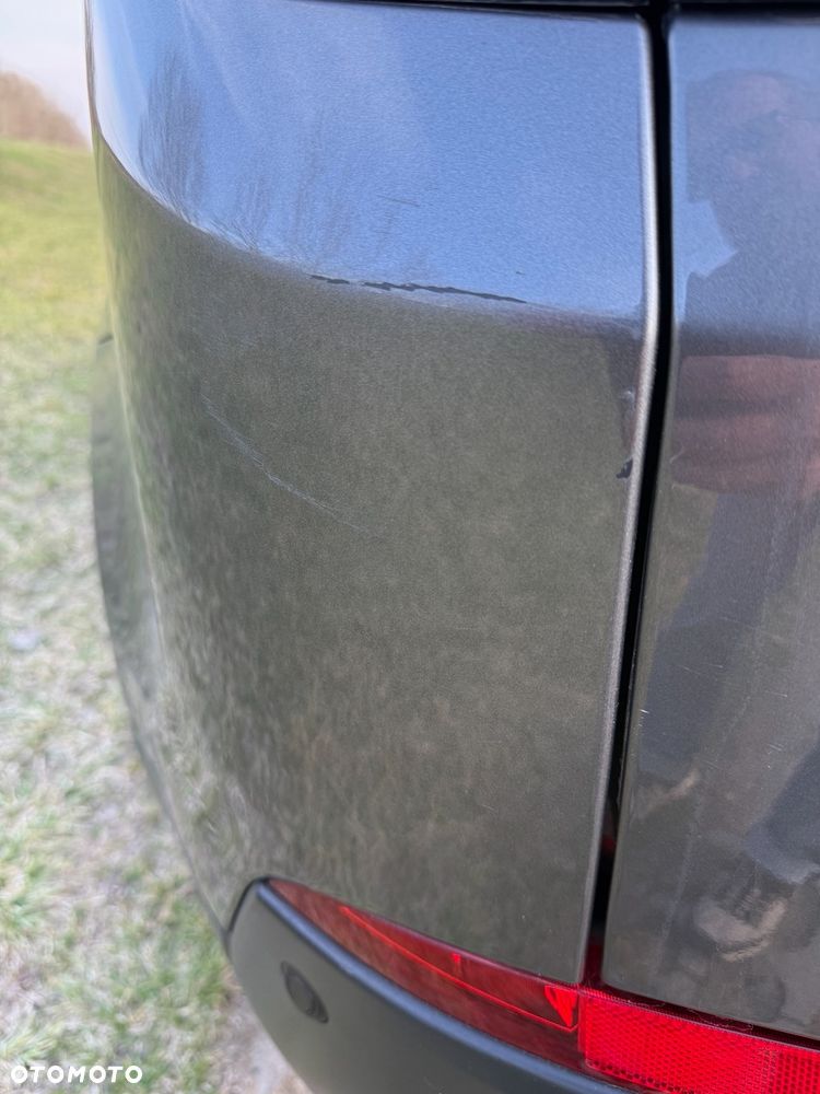 Land Rover Discovery Sport 2.0 Si4 HSE Luxury - 19