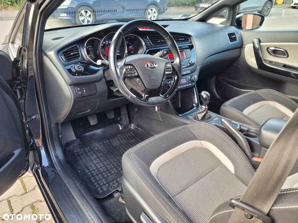 Kia Ceed 1.4 L - 13