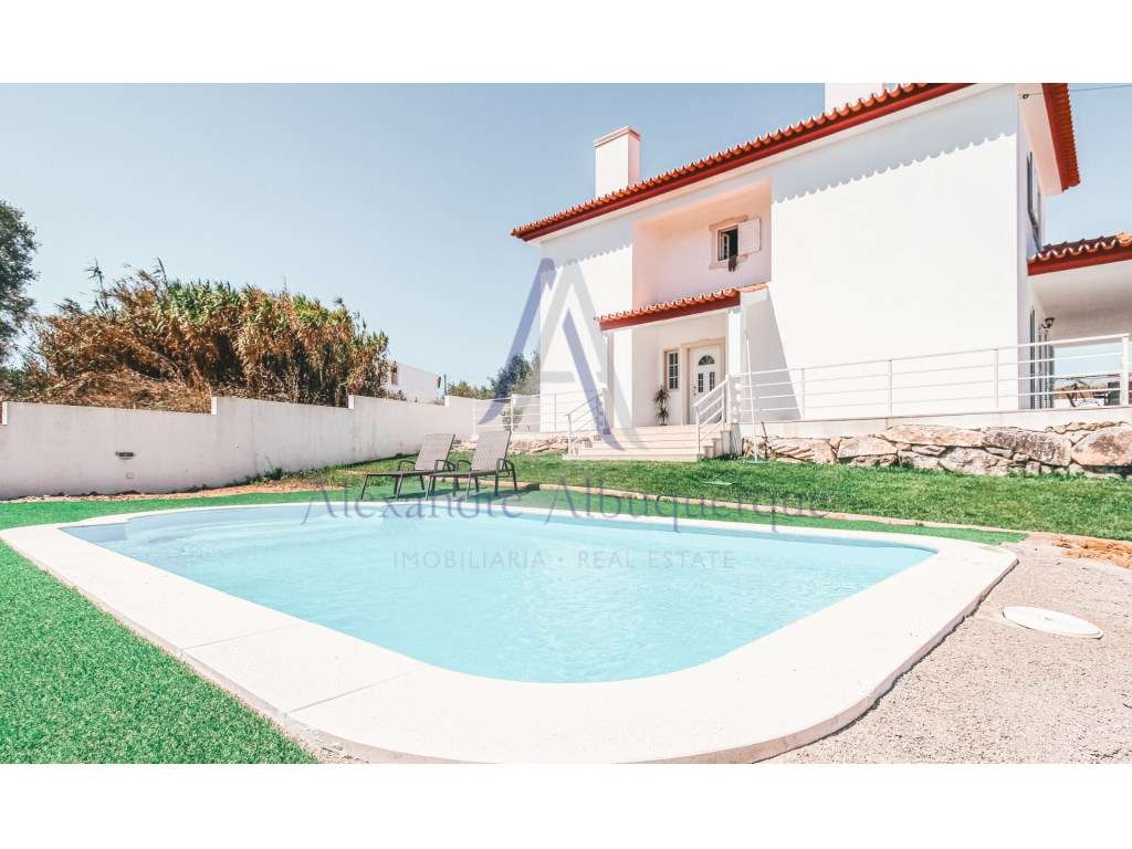 Moradia para Arrendamento V3 no Concelho de Sesimbra com Piscina - Grande imagem: 2/45