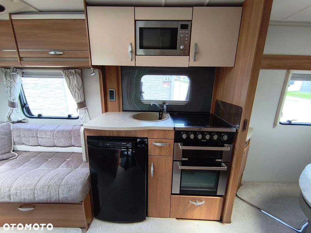 SWIFT CORNICHE 20/4 - 14