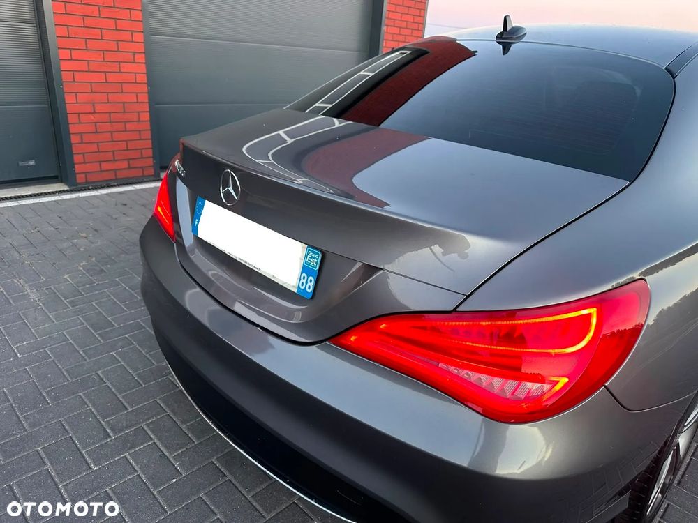 Mercedes-Benz CLA 180 d - 19