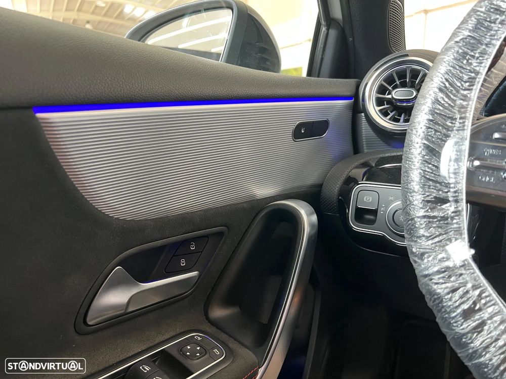 Mercedes-Benz A 250 - 21