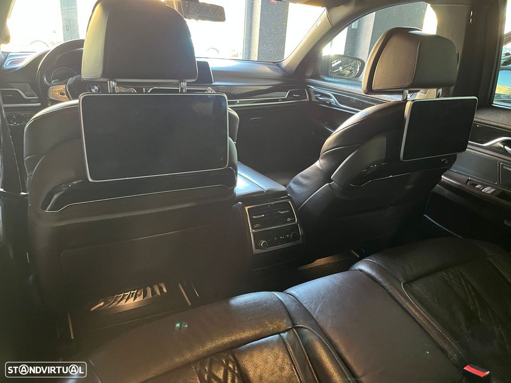 BMW 730 d Pack M - 14