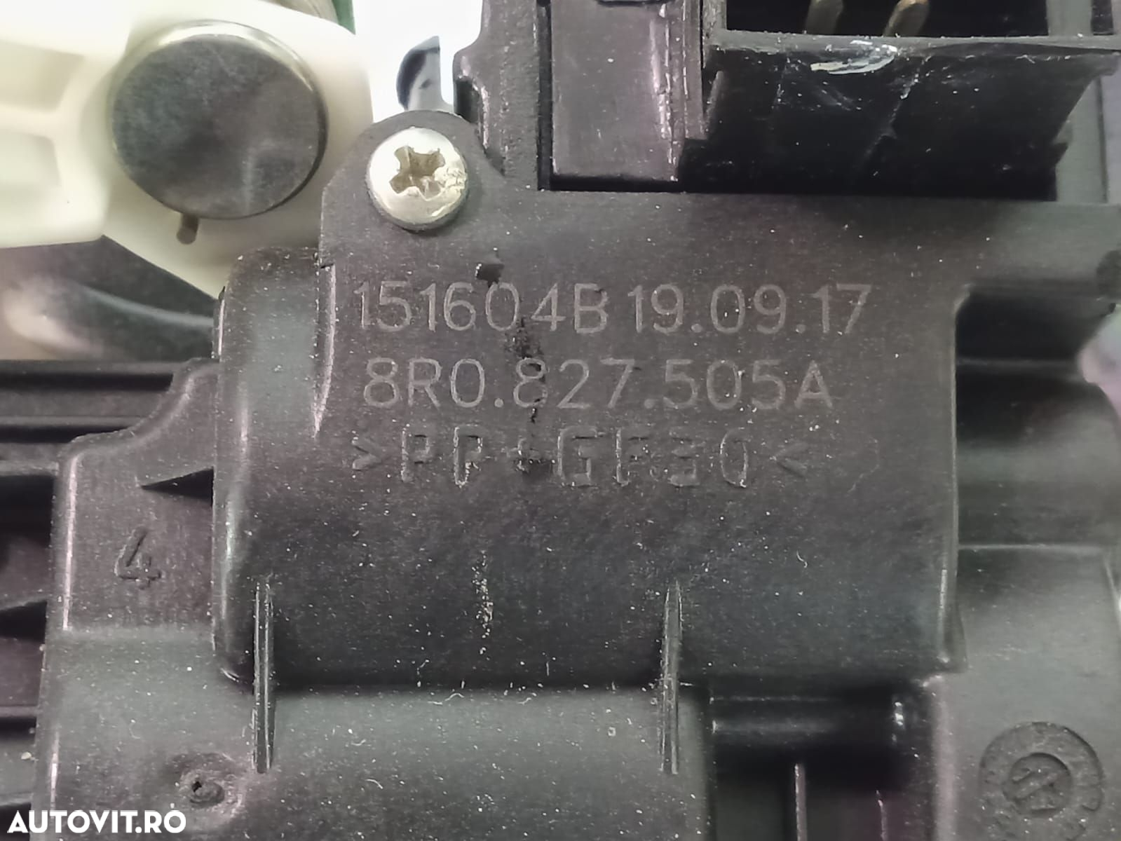 Broasca haion 8r0827505a Audi A4 B8/8K [facelift] [2011 - 2016] - 4