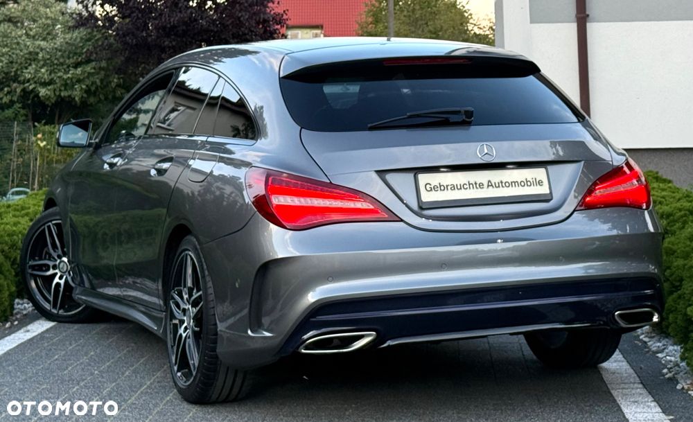 Mercedes-Benz CLA 220 4-Matic AMG Line - 32