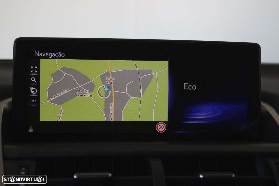 Lexus NX 300h Executive - 38
