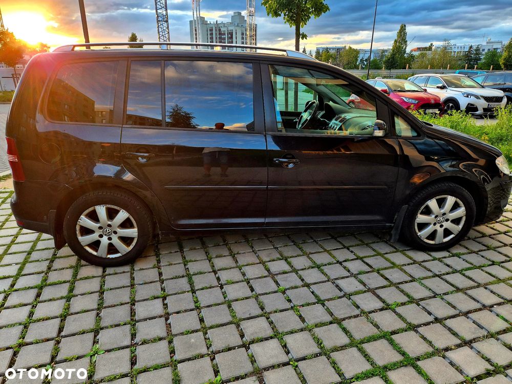 Volkswagen Touran 2.0 TDI Trendline - 2