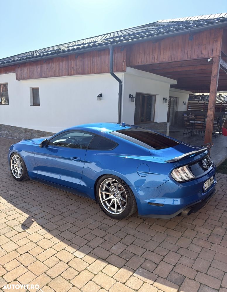 Ford Mustang - 2