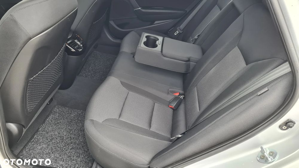 Hyundai i40 Kombi 1.7 CRDi DCT Premium - 11