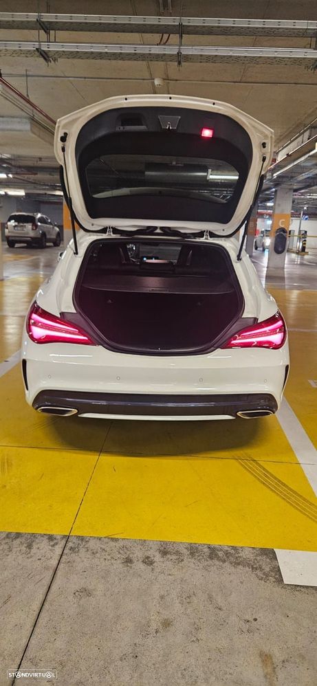 Mercedes-Benz CLA 200 d Shooting Brake AMG Line - 11