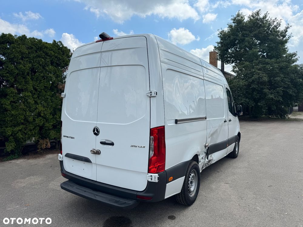 Mercedes-Benz SPRINTER - 7