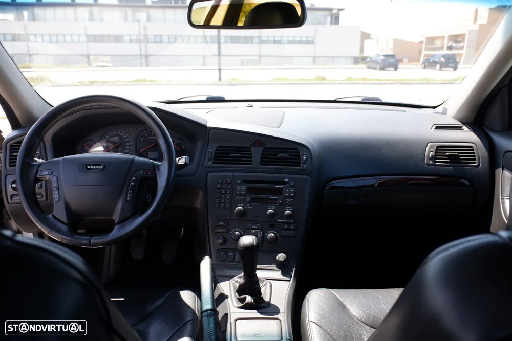 Volvo V70 2.0 T - 12