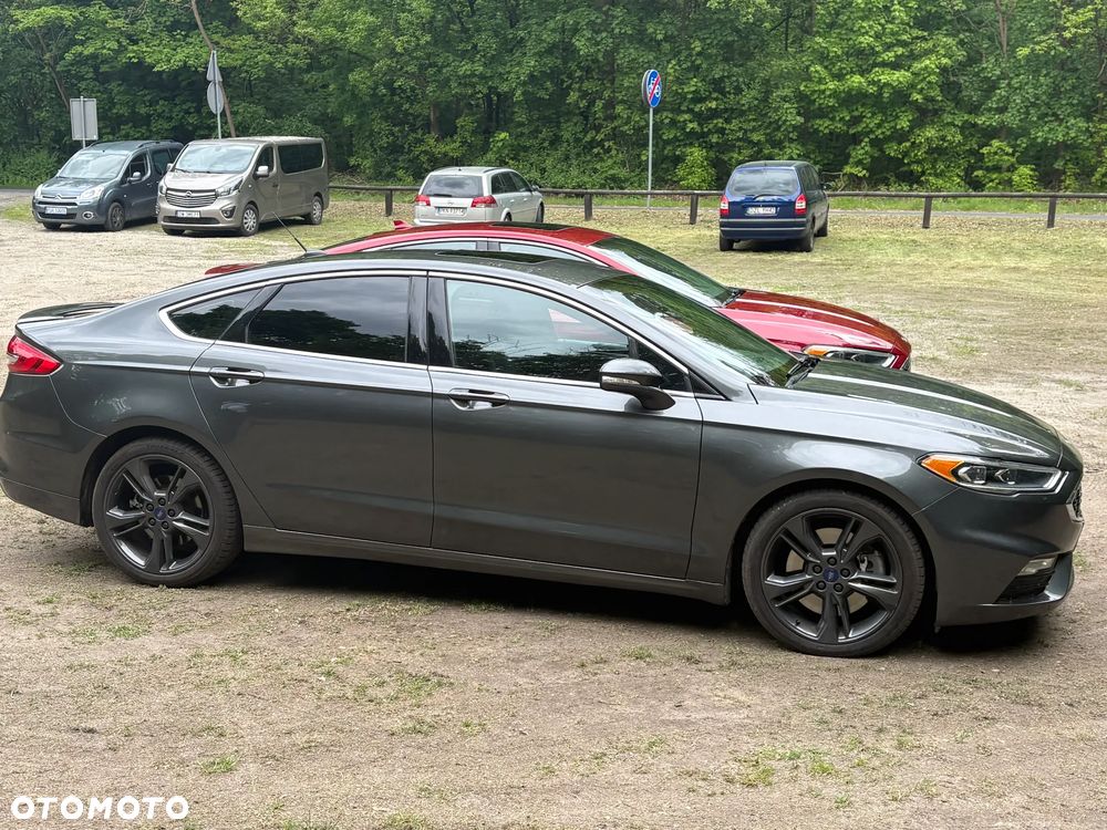 Ford Fusion - 1