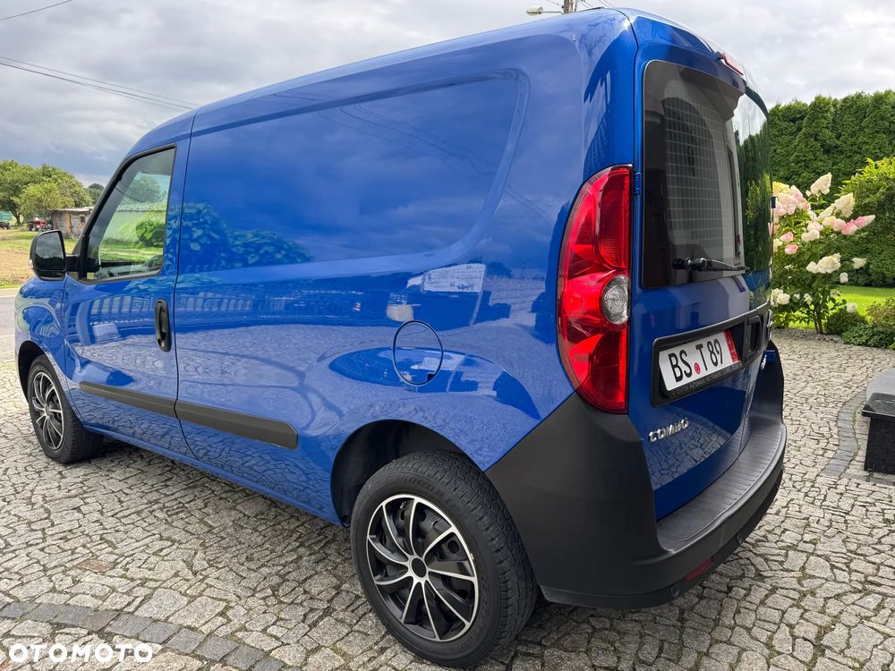 Opel Combo-D-VAN - 8