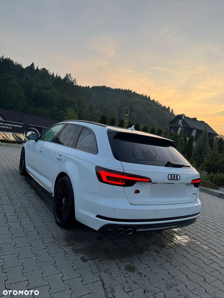 Audi A4 Avant 2.0 TDI Quattro S tronic - 7