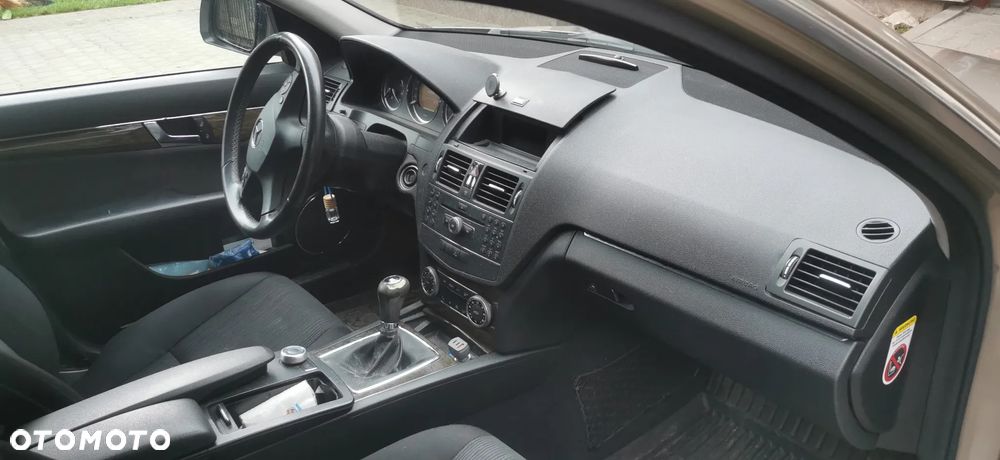 Mercedes-Benz Klasa C 220 CDI DPF Classic - 10