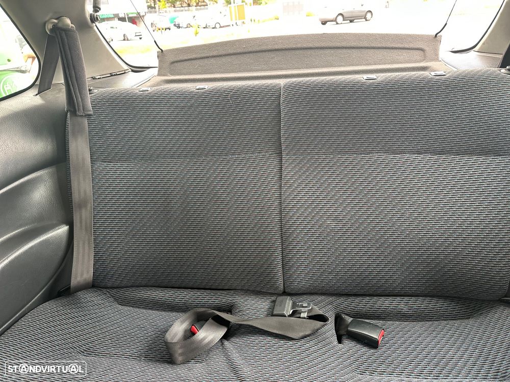 Honda Civic 1.4i S - 12