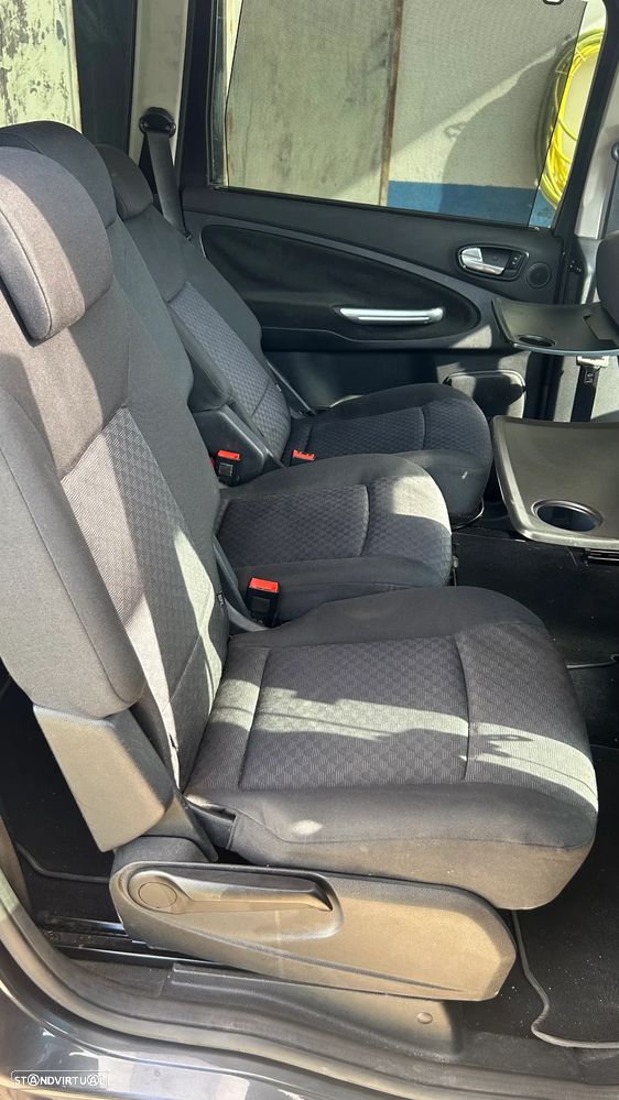 Ford Galaxy 1.8 TDCi Ghia - 17