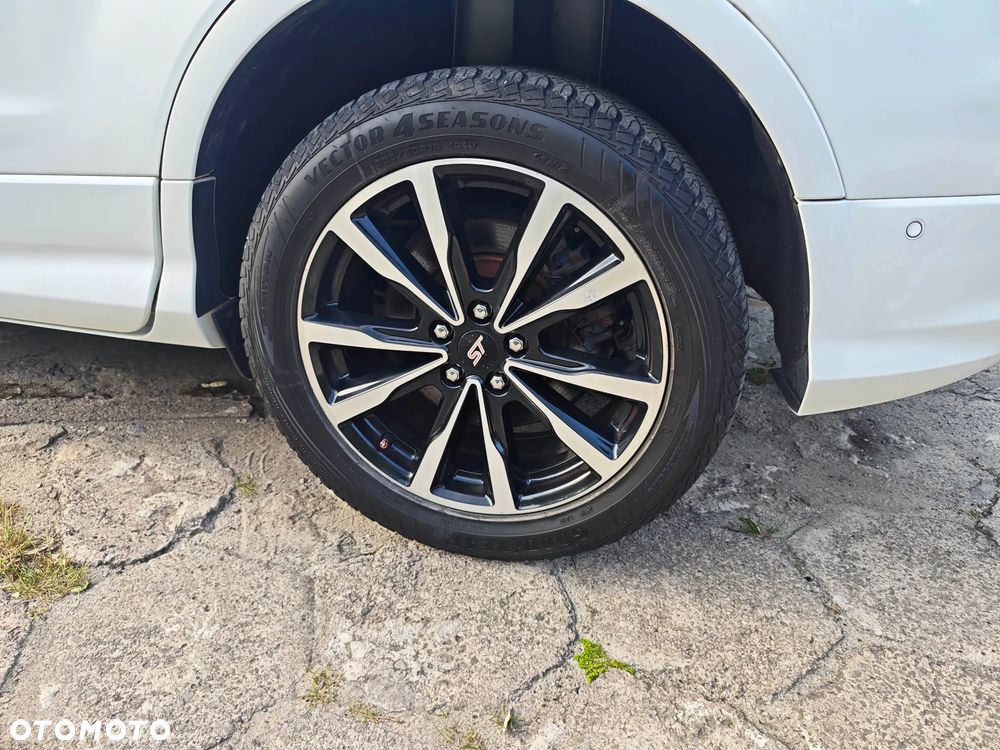Ford Kuga - 20