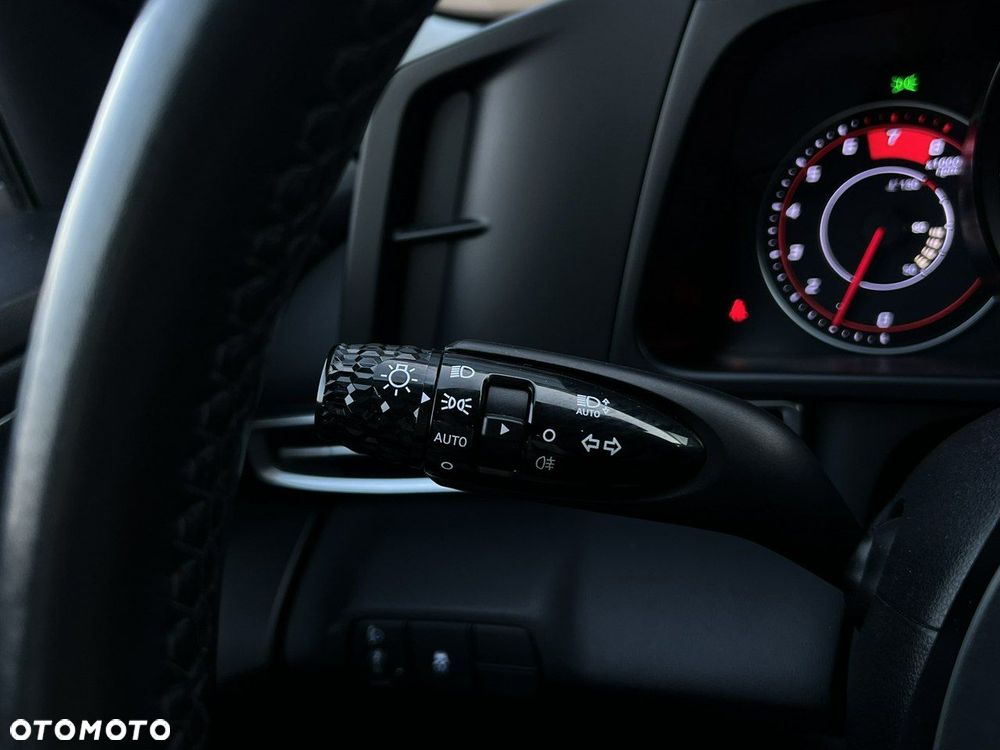 Hyundai Elantra - 18