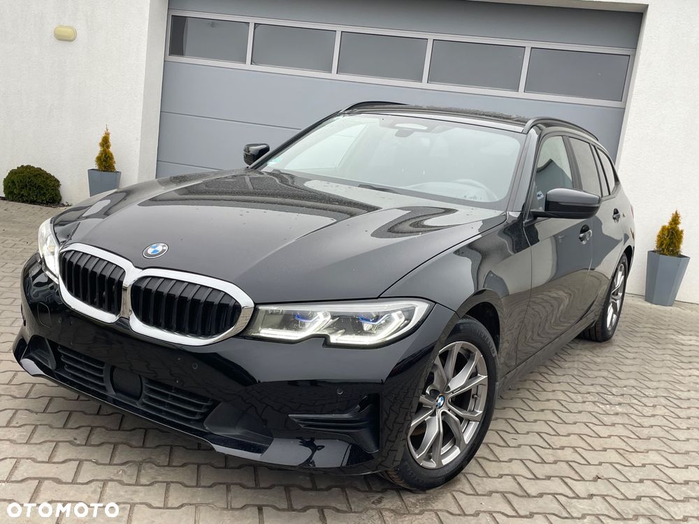 BMW Seria 3 320d Sport Line