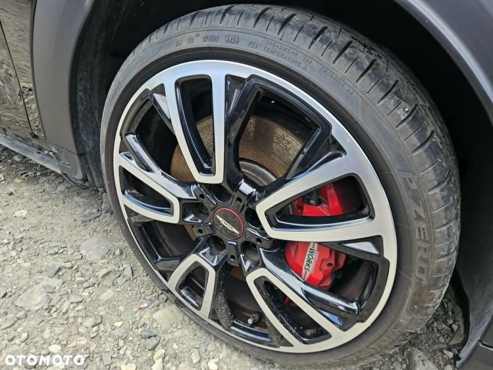 MINI John Cooper Works - 25