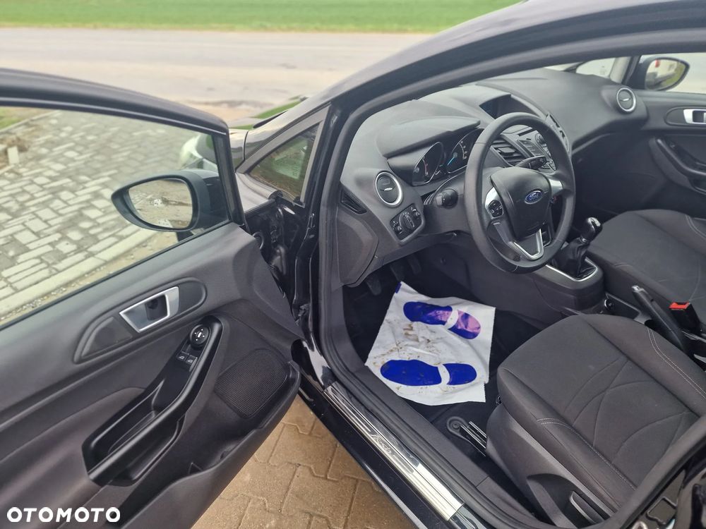 Ford Fiesta 1.25 Celebration - 17