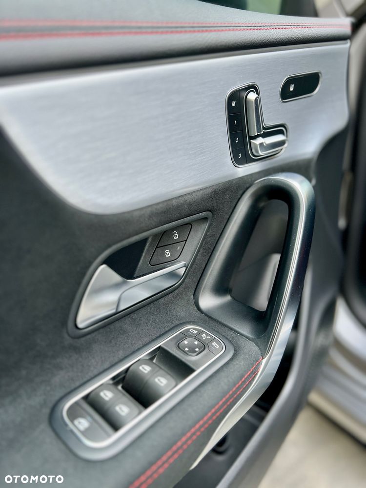 Mercedes-Benz CLA - 7