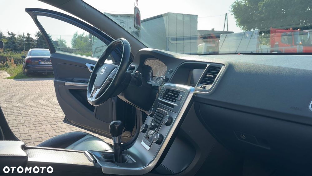 Volvo S60 D3 Summum - 14